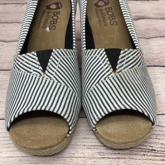 BOBS Skechers Women Size 7 Black White Wedge Heel Memory Foam Ankle Boots - Picture 4 of 9